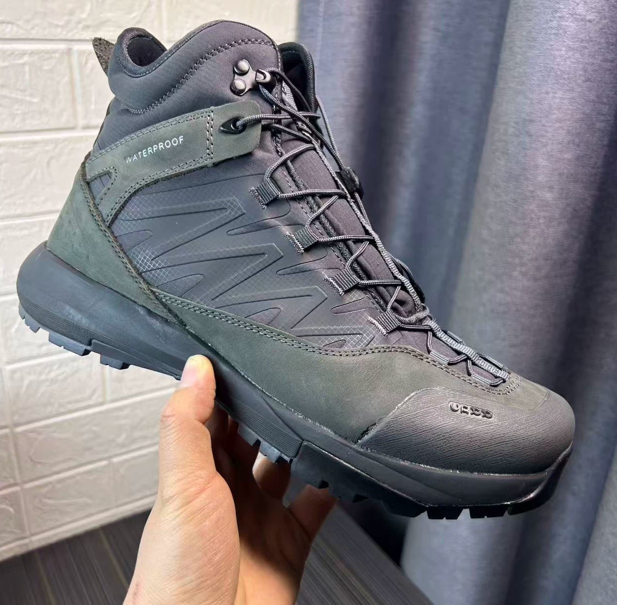 High Top Hiking Leather Shoes  - Streetwear Brands recension och pris